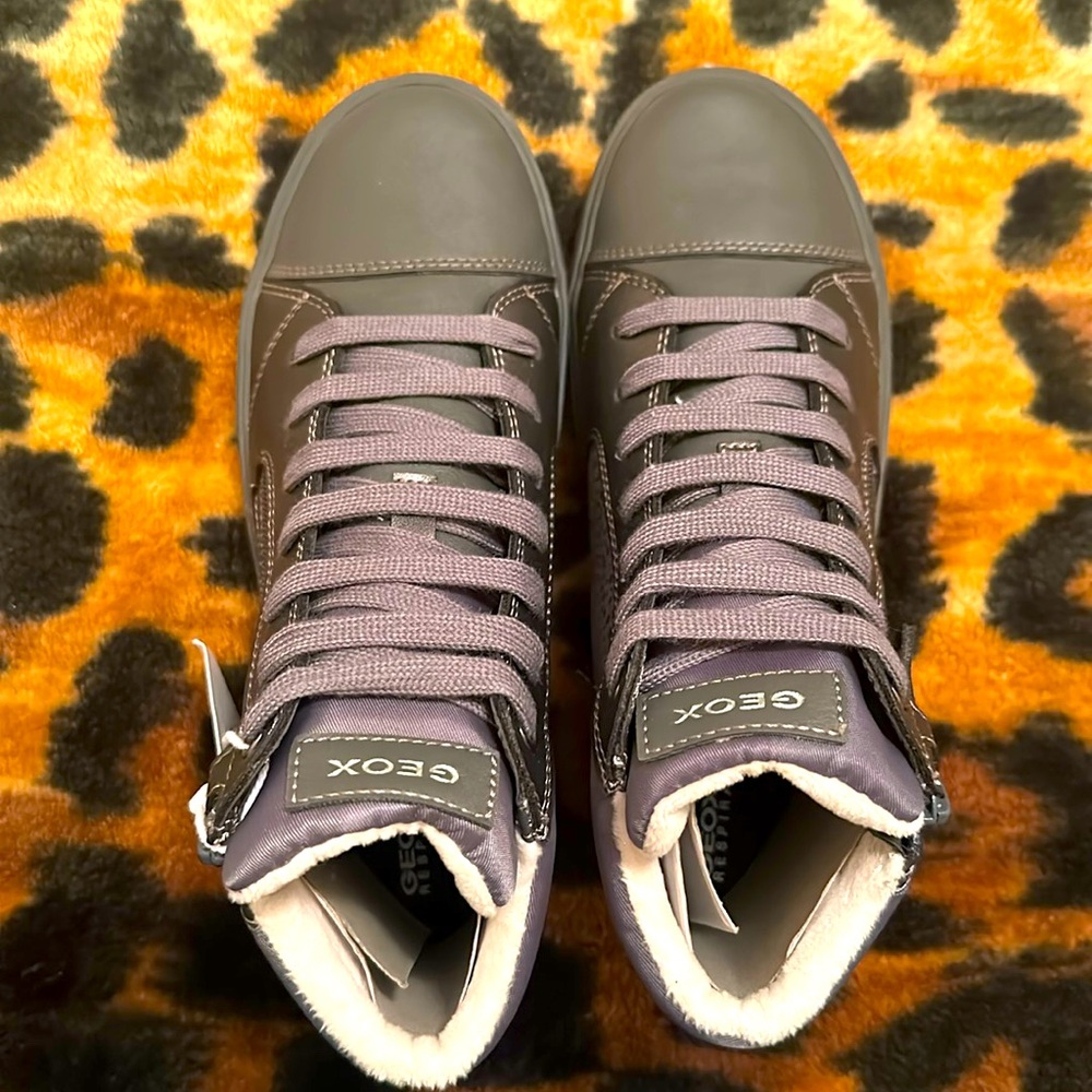 Geox Girl Grey Boots in size 35 (US 3.5). Brand New with Tags.